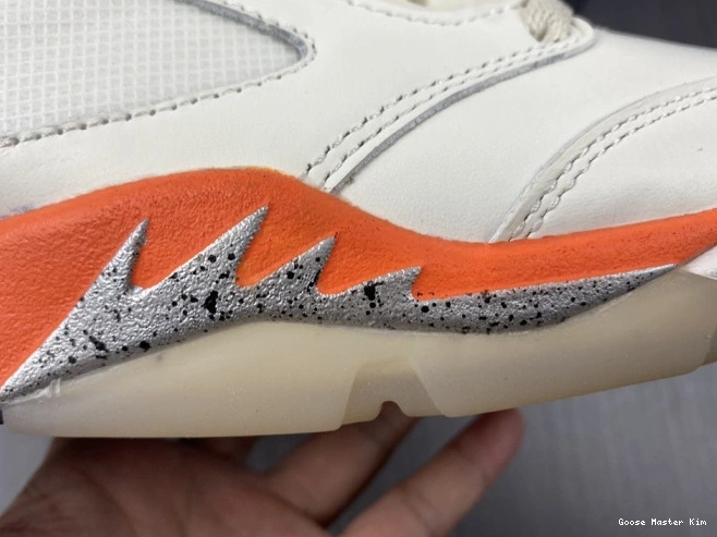Orange Jordan DC1060-100 5 Retro Total 0724